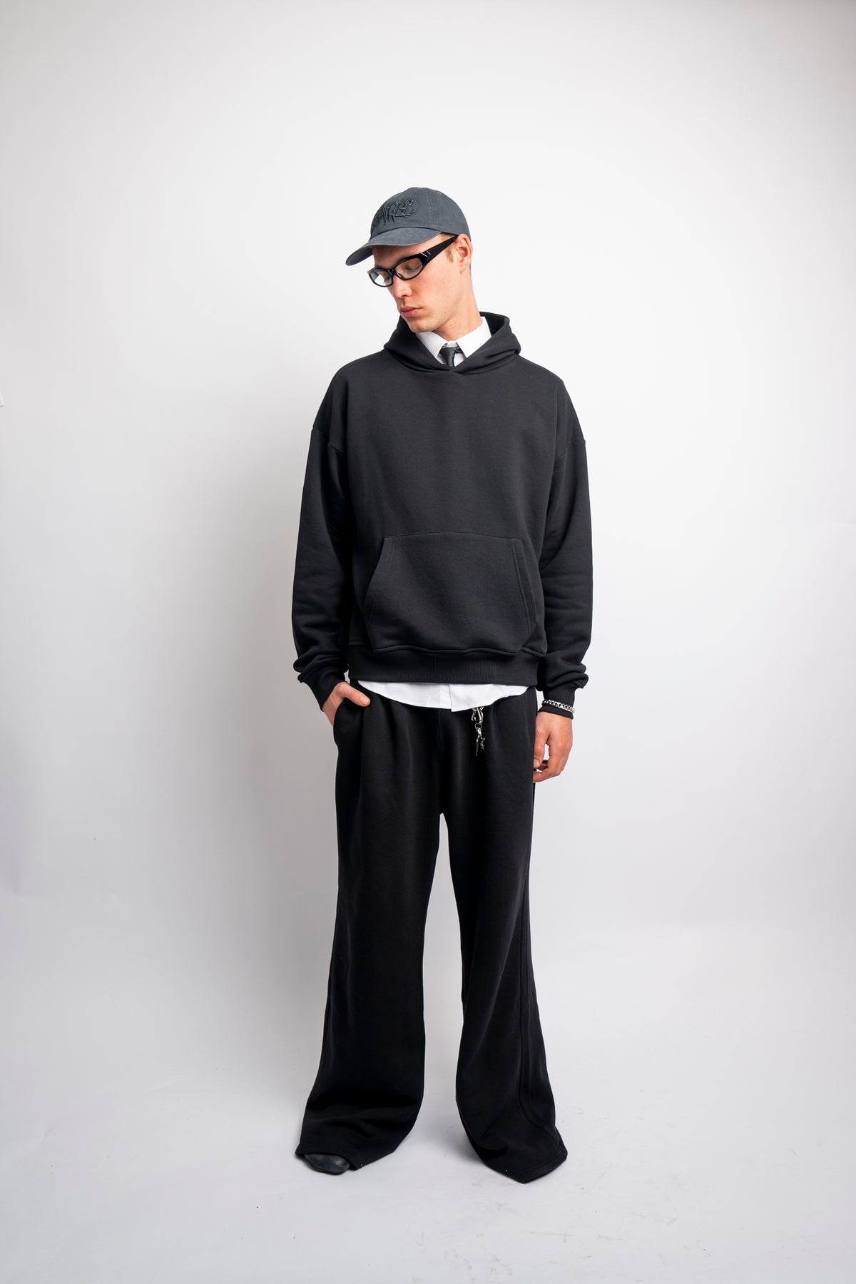 HEAVY "VANTA BLACK" HOODIE